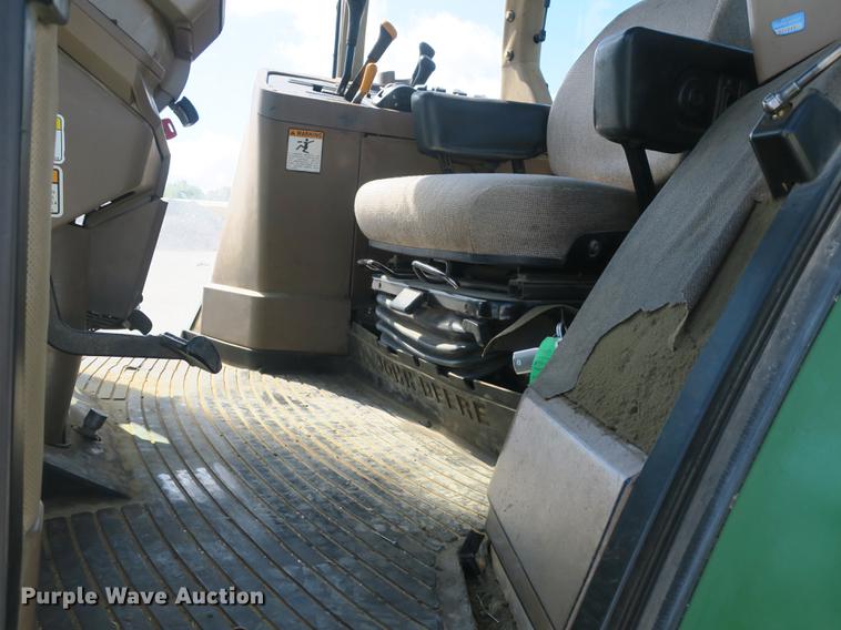 image for item DB8980 John Deere 7210 tractor