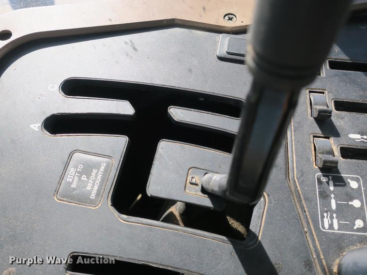 image for item DB8980 John Deere 7210 tractor