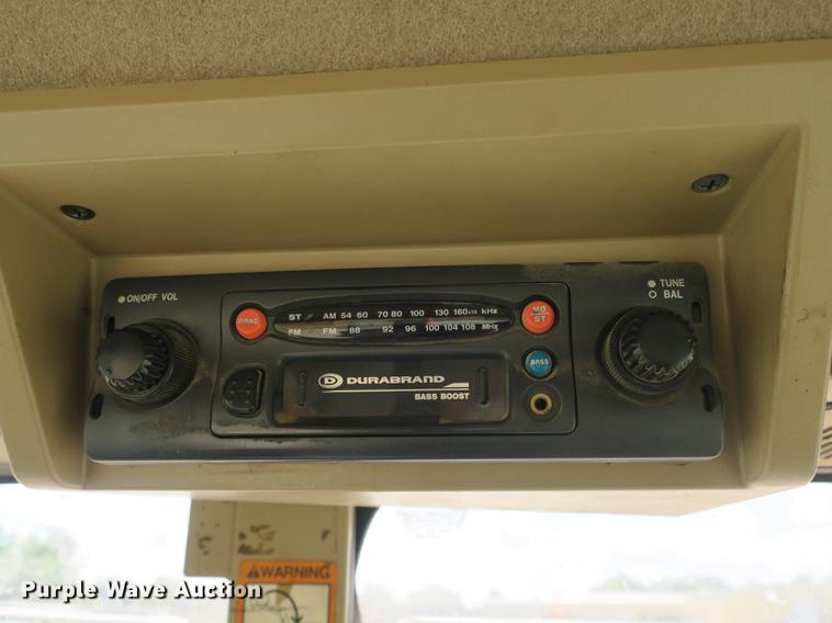 image for item DB8980 John Deere 7210 tractor