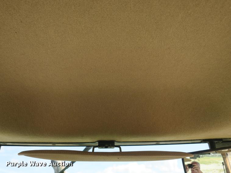 image for item DB8980 John Deere 7210 tractor