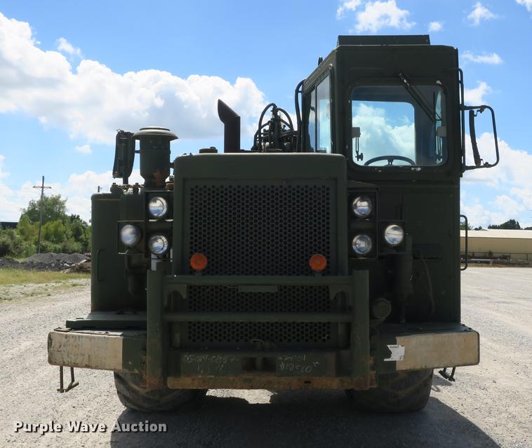 image for item DB8981 1985 Caterpillar 621B MIL conventional scraper