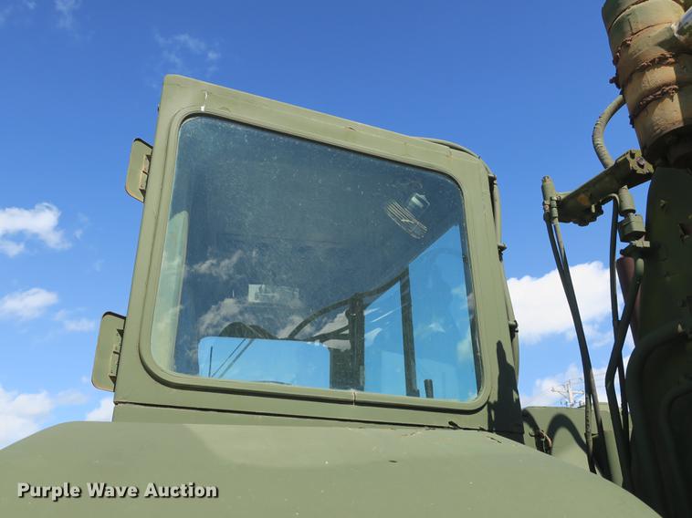 image for item DB8981 1985 Caterpillar 621B MIL conventional scraper