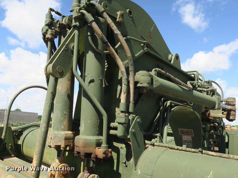 image for item DB8981 1985 Caterpillar 621B MIL conventional scraper