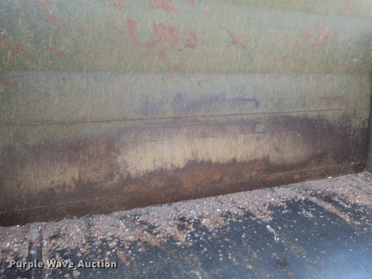 image for item DB8981 1985 Caterpillar 621B MIL conventional scraper