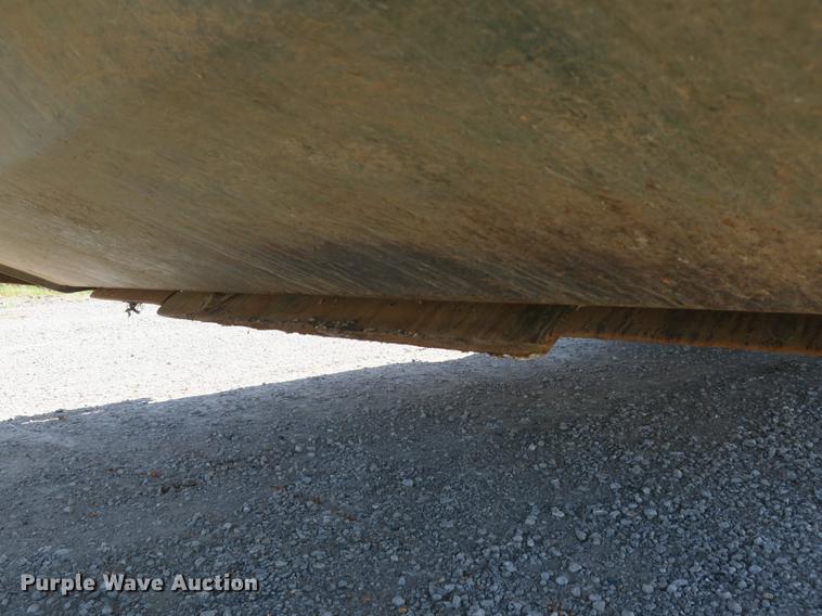 image for item DB8981 1985 Caterpillar 621B MIL conventional scraper