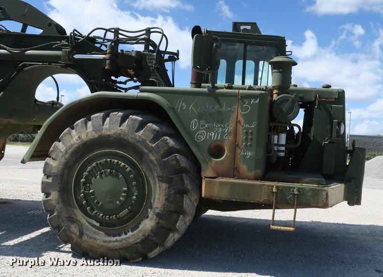 image for item DB8981 1985 Caterpillar 621B MIL conventional scraper