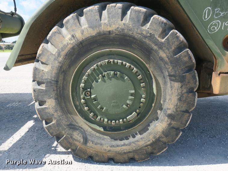 image for item DB8981 1985 Caterpillar 621B MIL conventional scraper