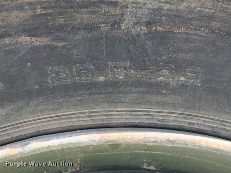 image for item DB8981 1985 Caterpillar 621B MIL conventional scraper