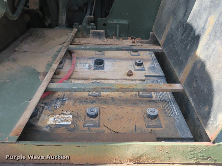 image for item DB8981 1985 Caterpillar 621B MIL conventional scraper