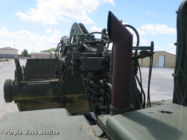 image for item DB8981 1985 Caterpillar 621B MIL conventional scraper