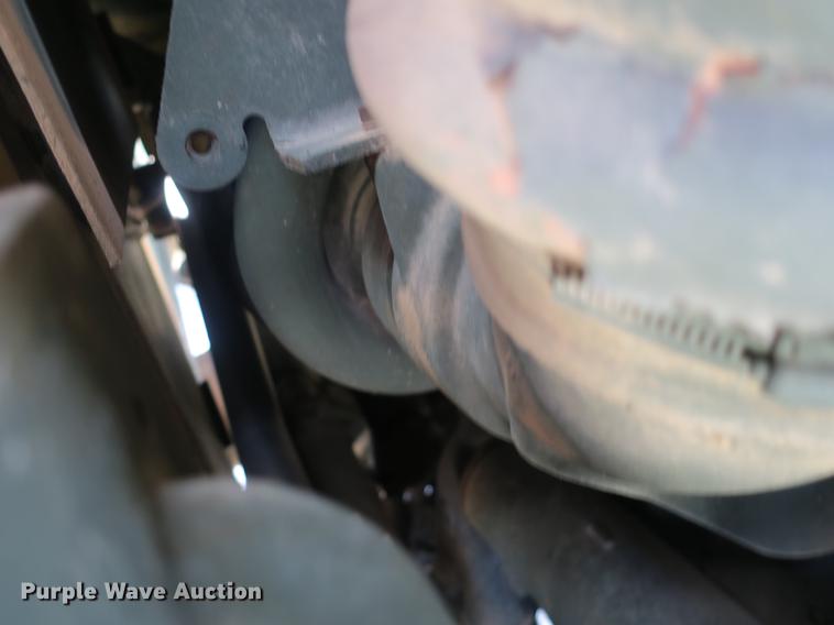 image for item DB8981 1985 Caterpillar 621B MIL conventional scraper