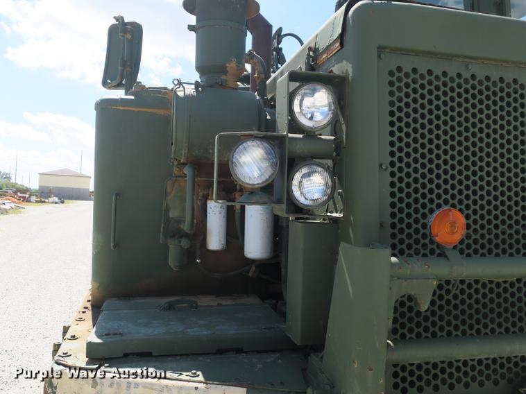 image for item DB8981 1985 Caterpillar 621B MIL conventional scraper