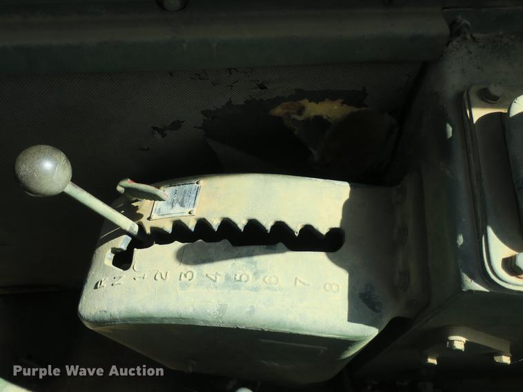 image for item DB8981 1985 Caterpillar 621B MIL conventional scraper