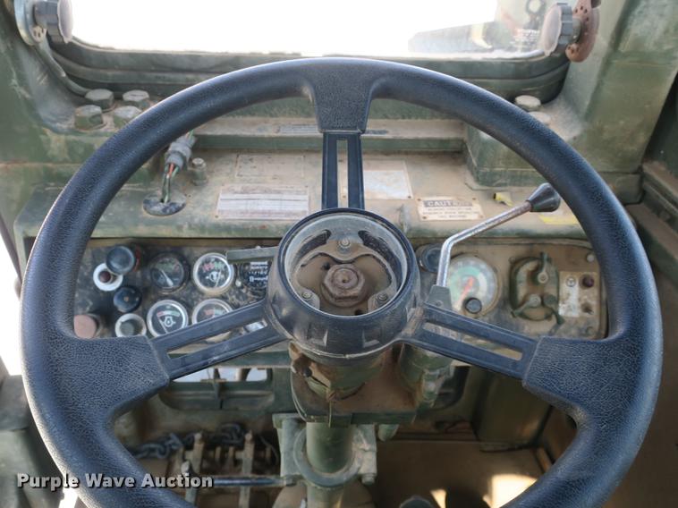 image for item DB8981 1985 Caterpillar 621B MIL conventional scraper