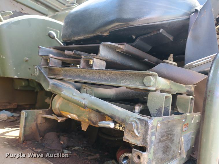 image for item DB8981 1985 Caterpillar 621B MIL conventional scraper