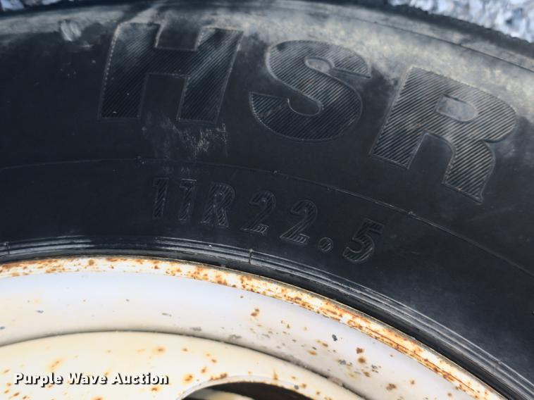 image for item DB8982 1992 Mack RD tank truck