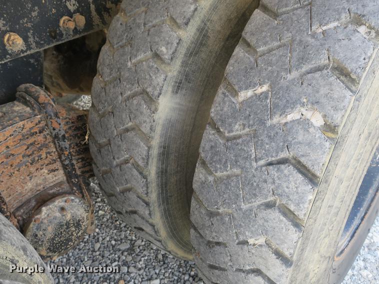 image for item DB8982 1992 Mack RD tank truck