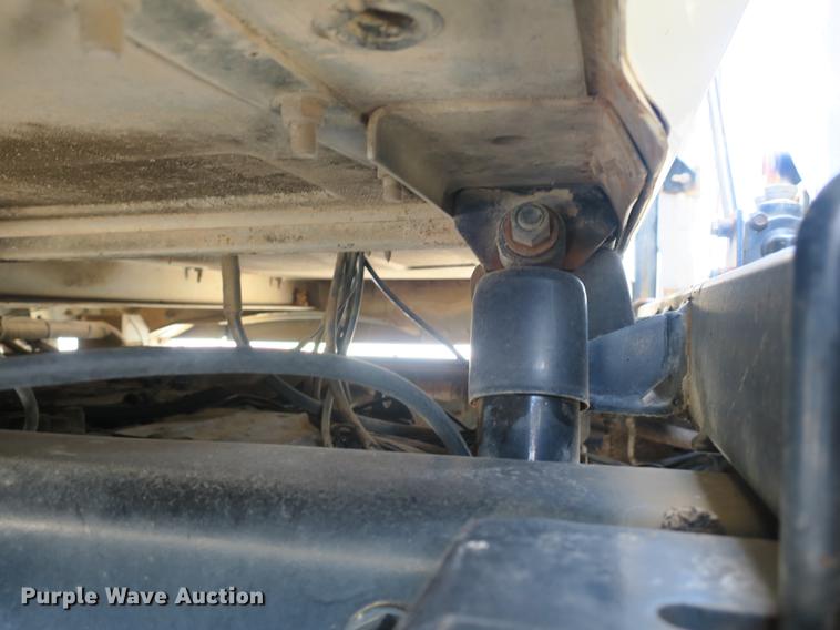 image for item DB8982 1992 Mack RD tank truck