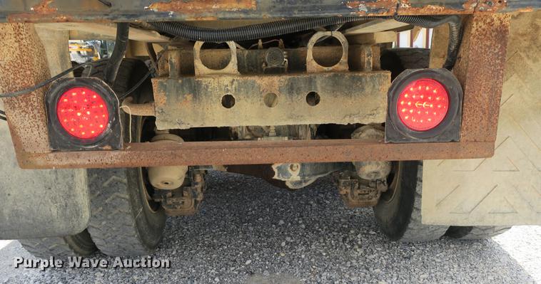 image for item DB8982 1992 Mack RD tank truck