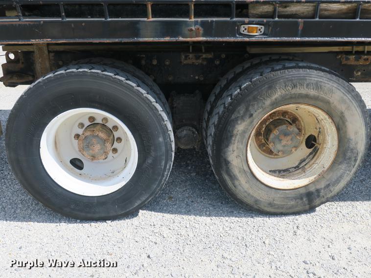 image for item DB8982 1992 Mack RD tank truck