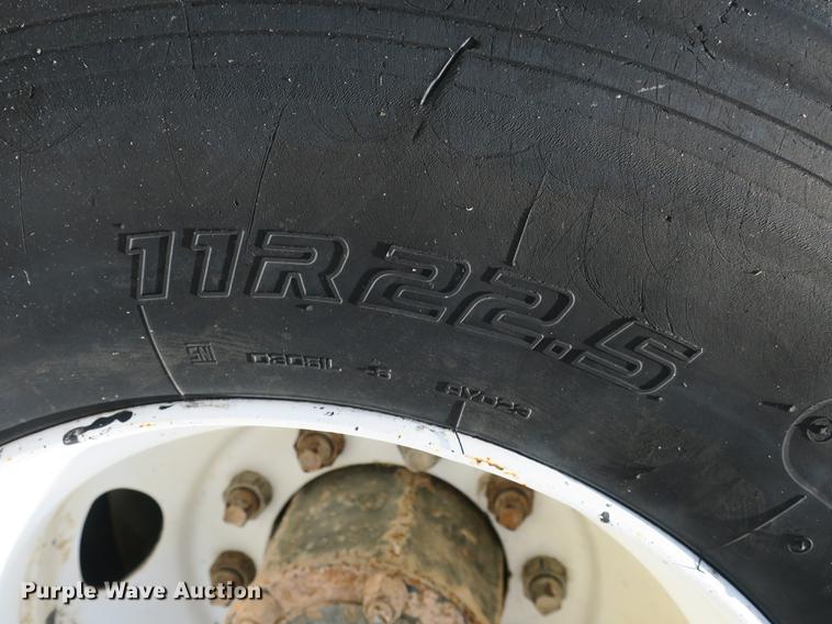 image for item DB8982 1992 Mack RD tank truck