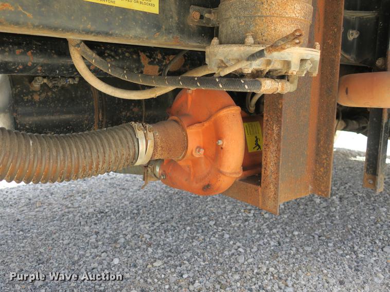 image for item DB8982 1992 Mack RD tank truck