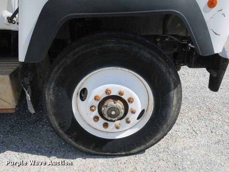 image for item DB8982 1992 Mack RD tank truck