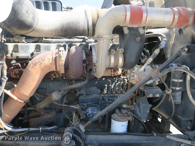 image for item DB8982 1992 Mack RD tank truck