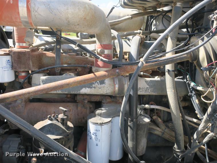 image for item DB8982 1992 Mack RD tank truck