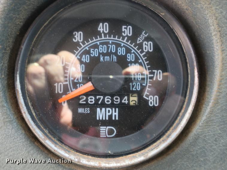 image for item DB8982 1992 Mack RD tank truck