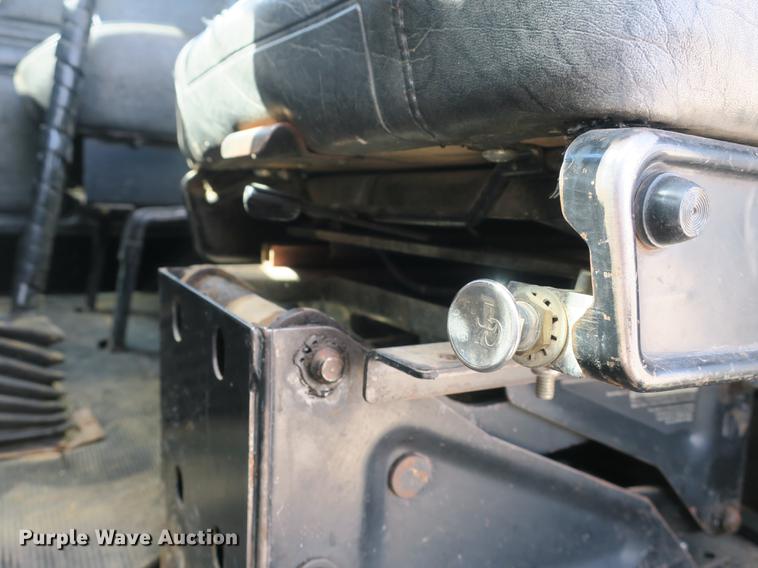 image for item DB8982 1992 Mack RD tank truck