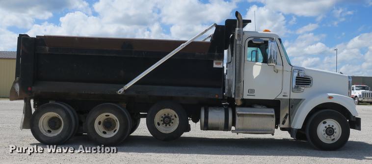 image for item DB8983 2012 Freightliner Coronado SD dump truck
