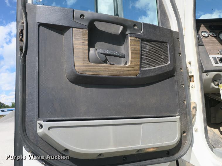 image for item DB8983 2012 Freightliner Coronado SD dump truck