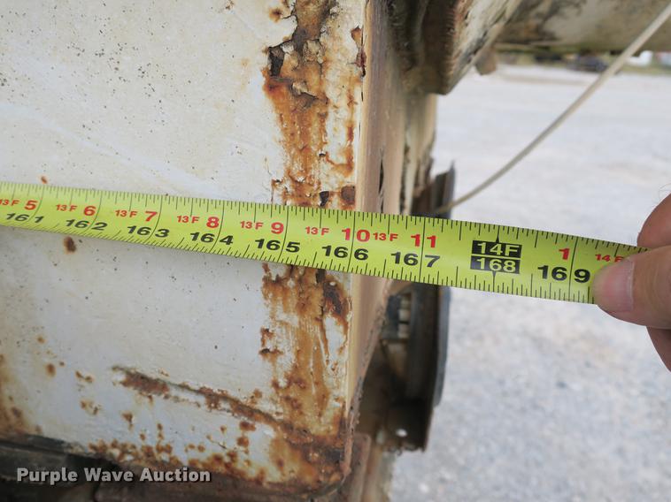 image for item DB8984 1993 Mack RD tank truck