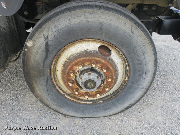 image for item DB8984 1993 Mack RD tank truck