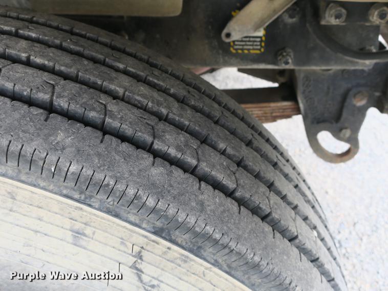 image for item DB8984 1993 Mack RD tank truck