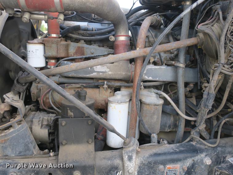 image for item DB8984 1993 Mack RD tank truck