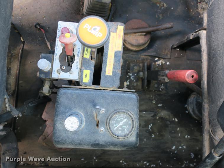 image for item DB8984 1993 Mack RD tank truck