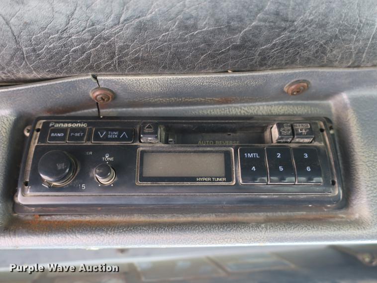 image for item DB8984 1993 Mack RD tank truck