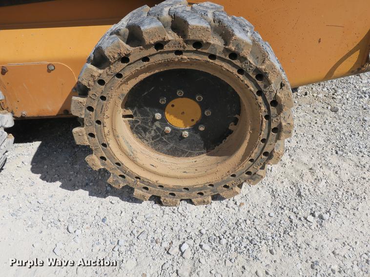 image for item DB8985 2005 Case 450 skid steer
