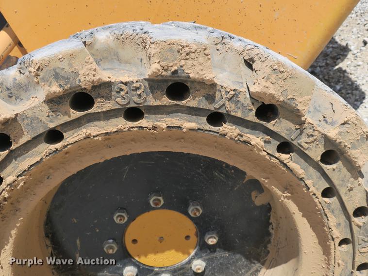 image for item DB8985 2005 Case 450 skid steer