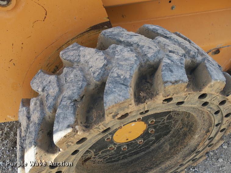 image for item DB8985 2005 Case 450 skid steer