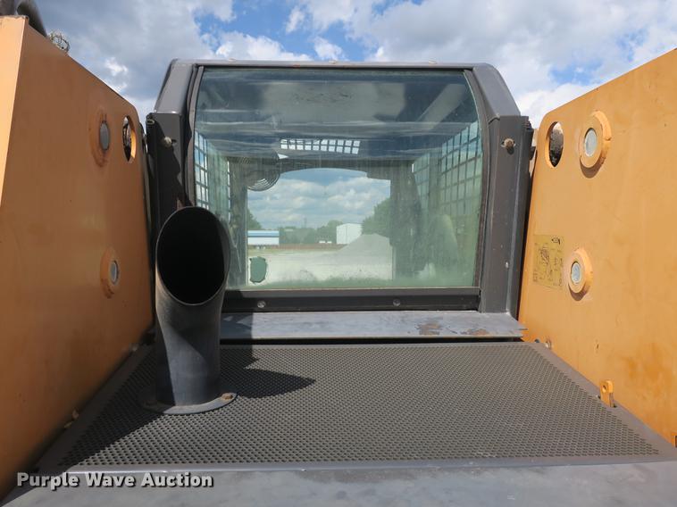 image for item DB8985 2005 Case 450 skid steer