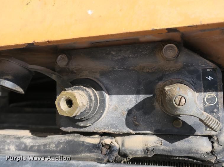 image for item DB8985 2005 Case 450 skid steer