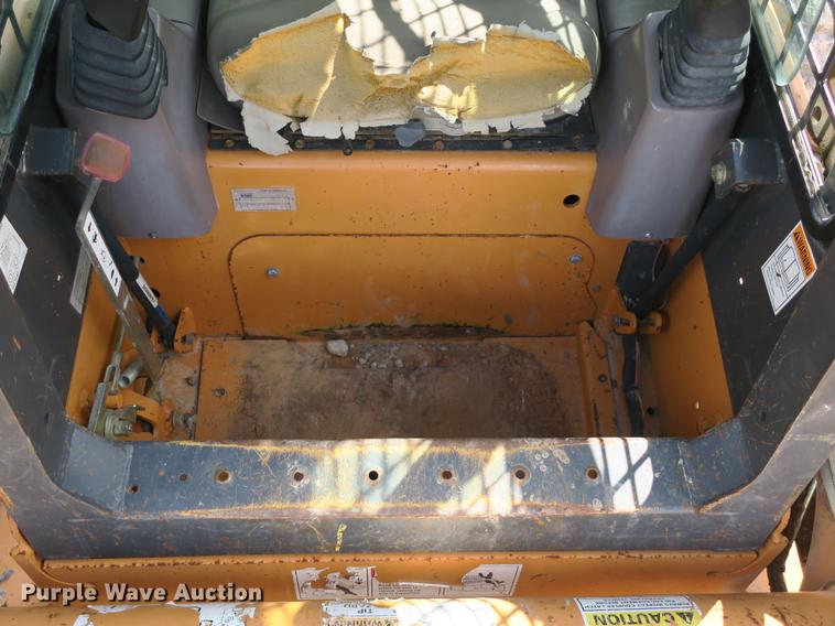 image for item DB8985 2005 Case 450 skid steer