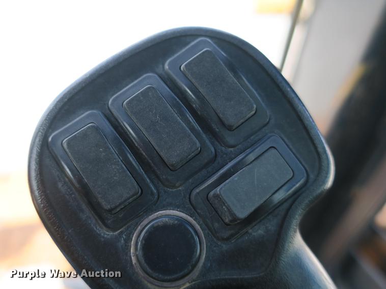 image for item DB8985 2005 Case 450 skid steer