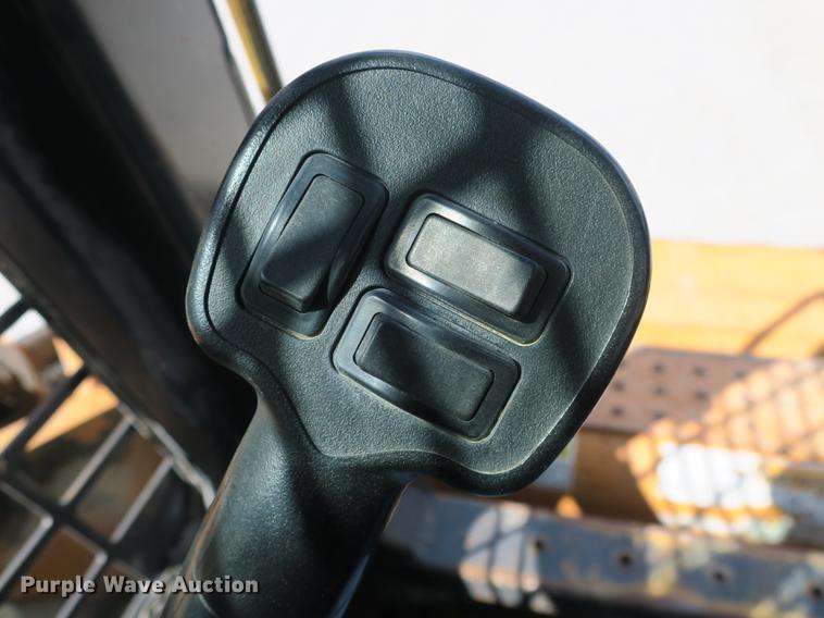 image for item DB8985 2005 Case 450 skid steer