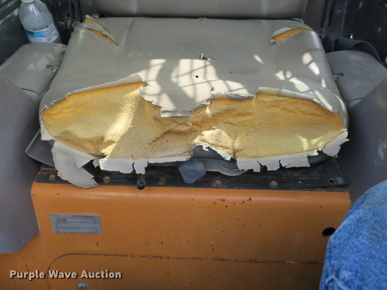 image for item DB8985 2005 Case 450 skid steer