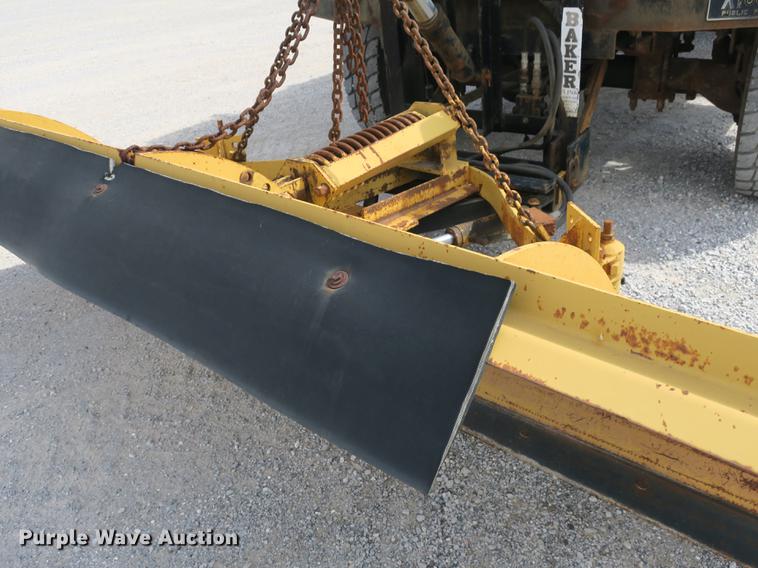 image for item DB8986 1998 Ford F800 dump truck