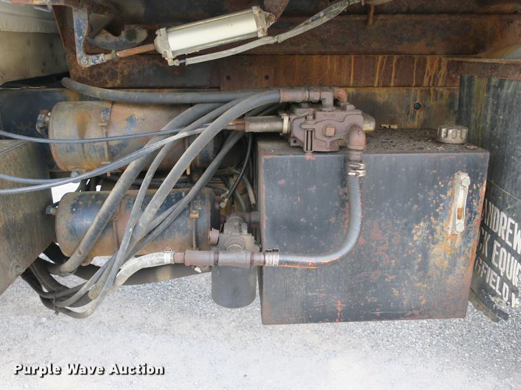 image for item DB8986 1998 Ford F800 dump truck